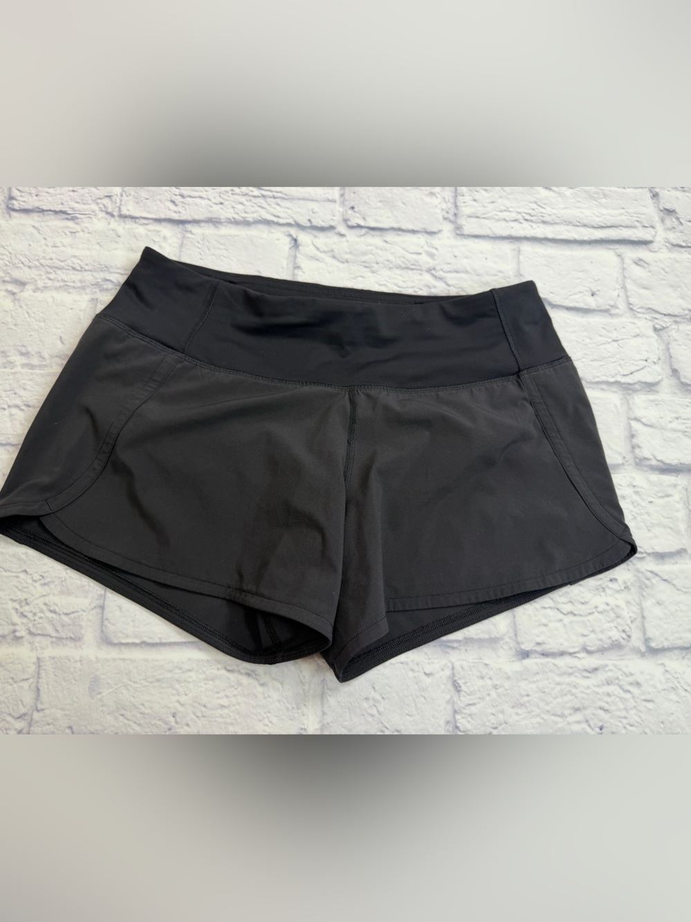 lululemon athletica Black Women's Athletic Shorts with Wide Waistband. Size 4.